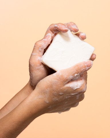 APRIUM savon édition limitée pêche texture
